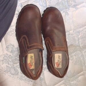 Eastland genuine leather slip on casual to dress shoes.